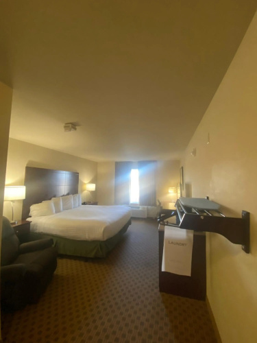 Cobblestone Hotel & Suites – Broken Bow
