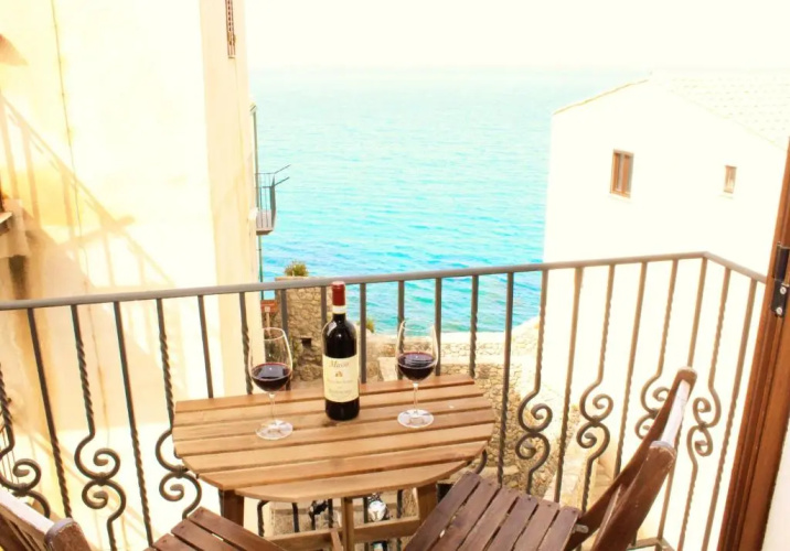 Gaia Holidays