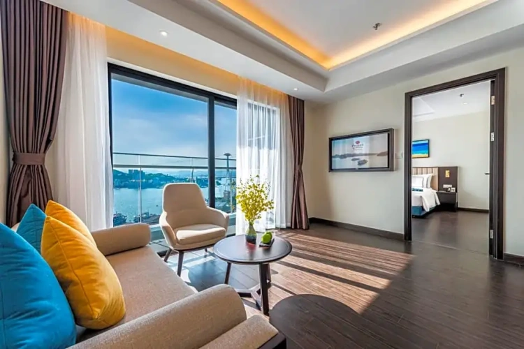 2 Bedrooms Royal Quadruple Suite with bay view