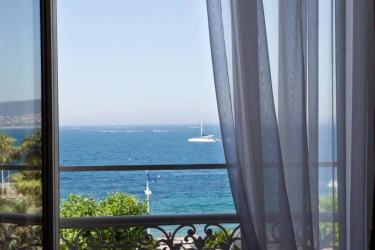 Prestige room with view