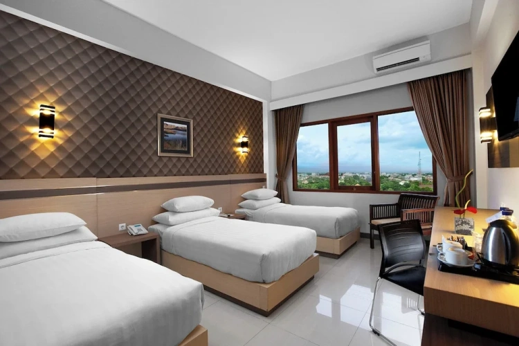 Standard Triple room