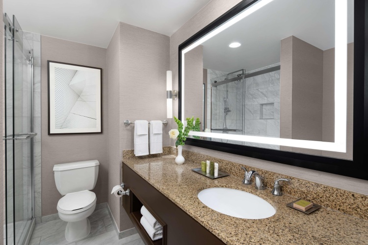 Hilton Indianapolis Hotel & Suites photo 11