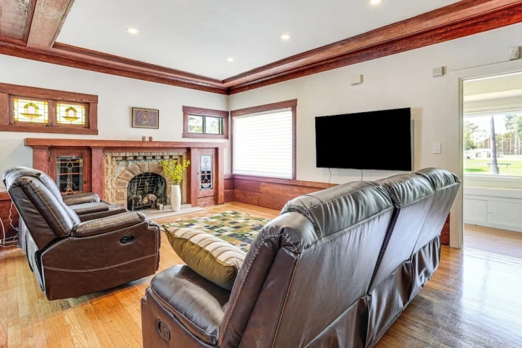 3 Bedrooms Cottage
