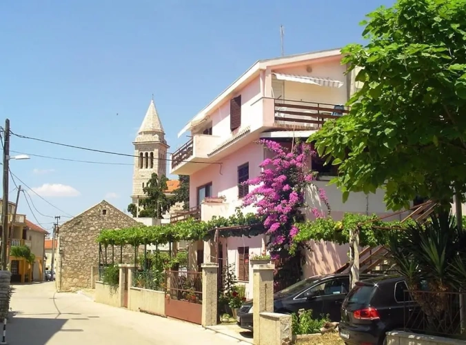 2 Bedrooms Apartment with balcony and with sea view