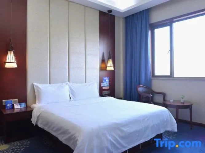 Deluxe Single Suite