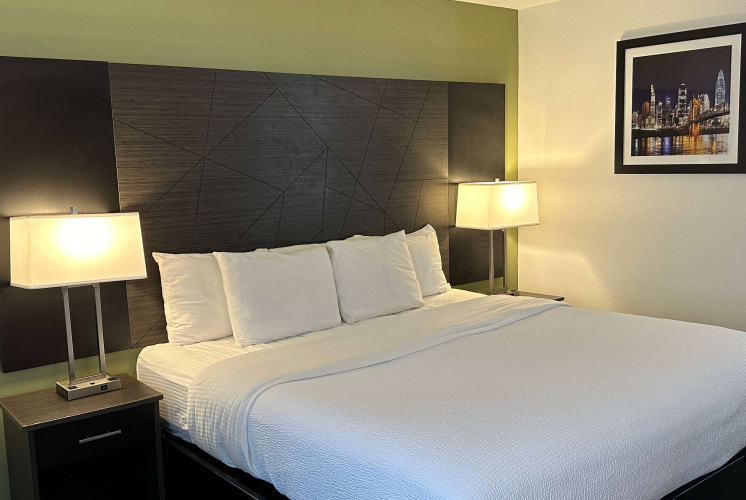 La Quinta Inn and Suites by Wyndham Cincinnati North