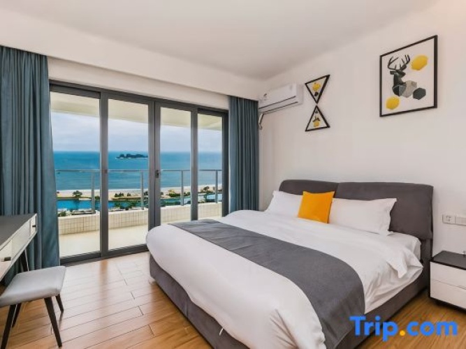 2 Bedrooms Premier room seafront