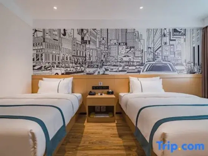 Superior Twin room with city view