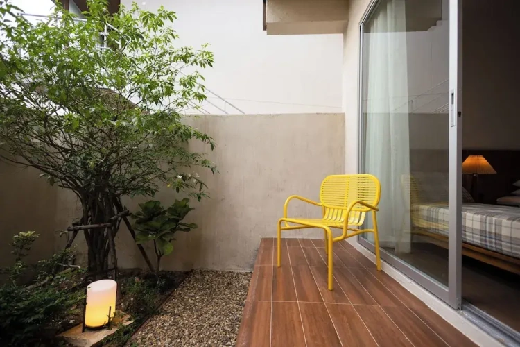 Deluxe Double room with balcony and with garden view