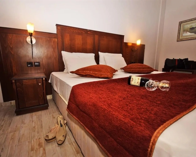 Standard Double room with city view