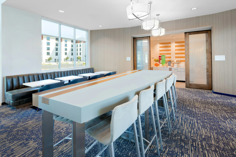 Hampton Inn & Suites San Diego Airport Liberty Station photo 16