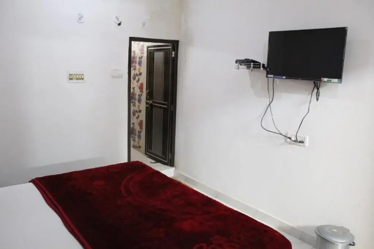 Sunset Backpackers Hostel
