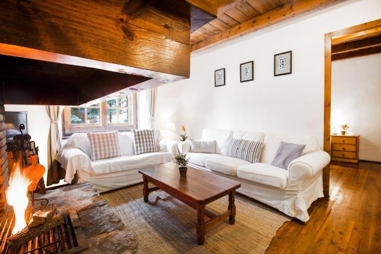3 Bedrooms Apartment