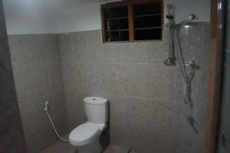 Kandy Little White House