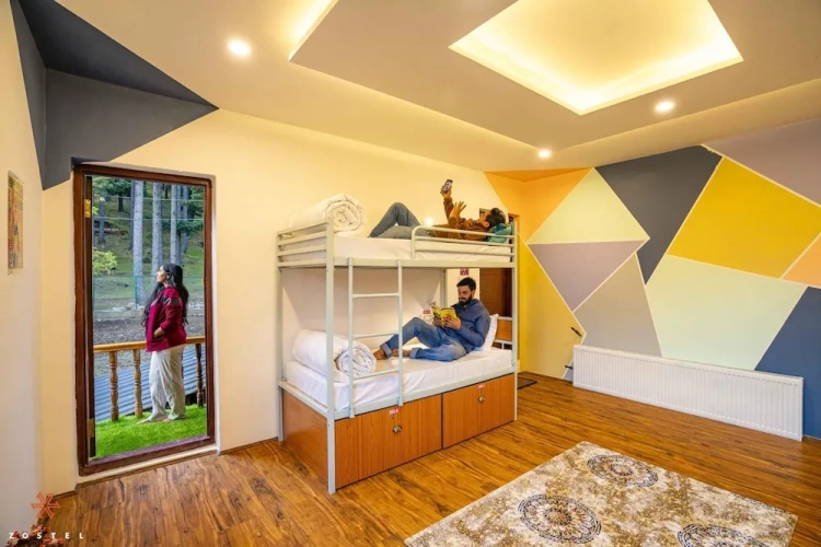 Bed in Dorm with balcony
