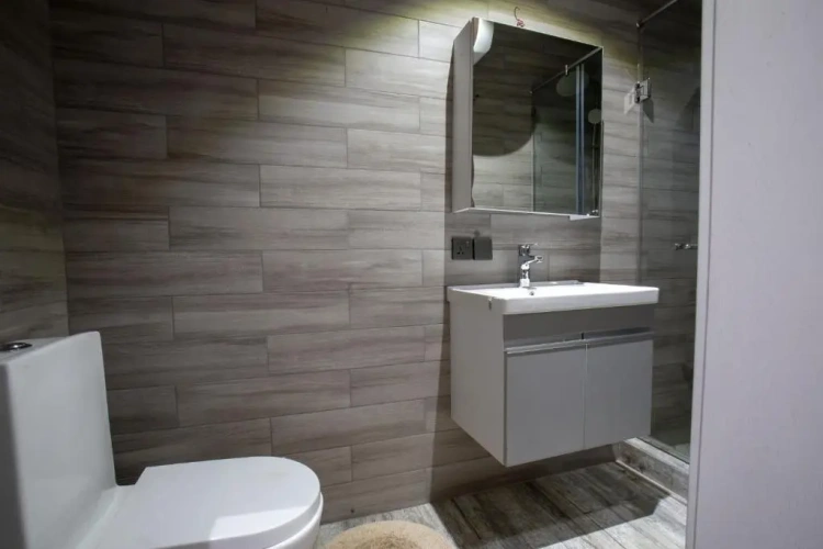 3 Bedrooms Apartment