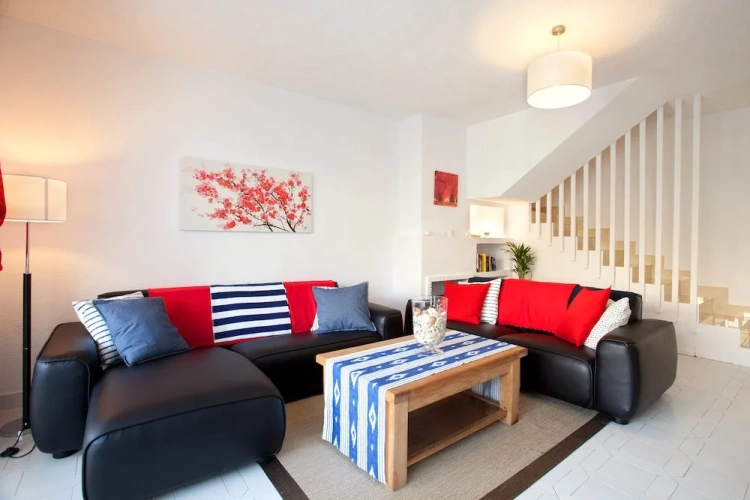 3 Bedrooms Apartment with balcony