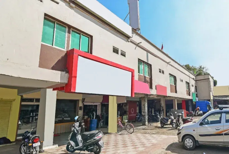 Shri Nivas Hotel