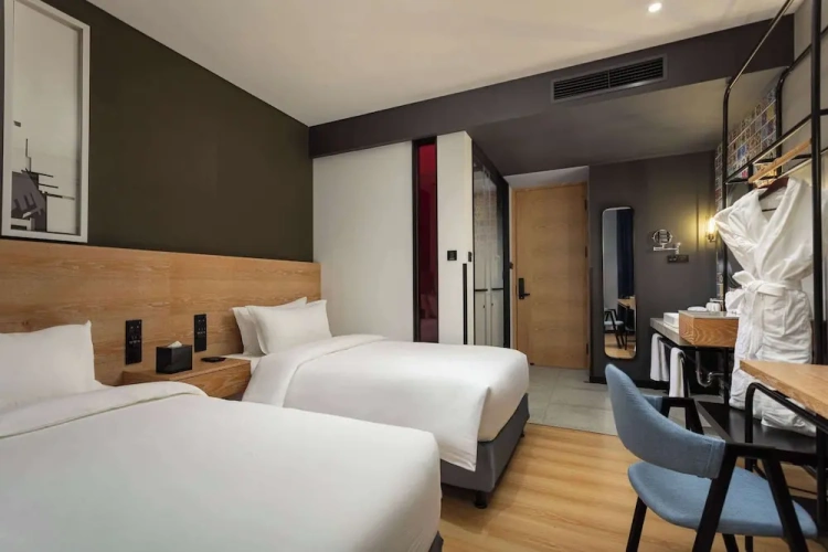 Superior Twin room