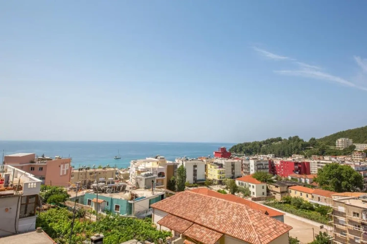 1 Bedroom Apartment with balcony and with sea view