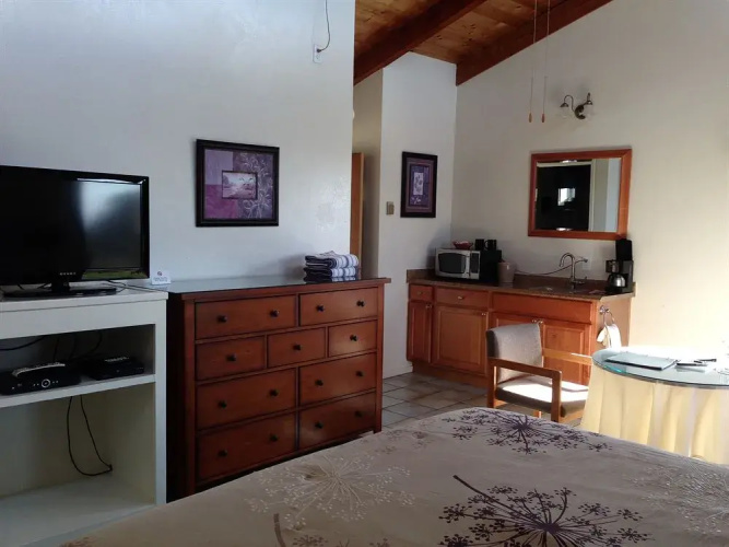 Fort Ross Lodge