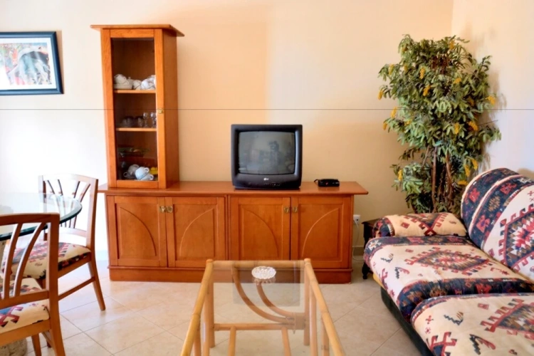 2 Bedrooms Apartment with balcony