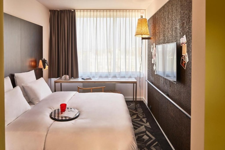 Medium Double room