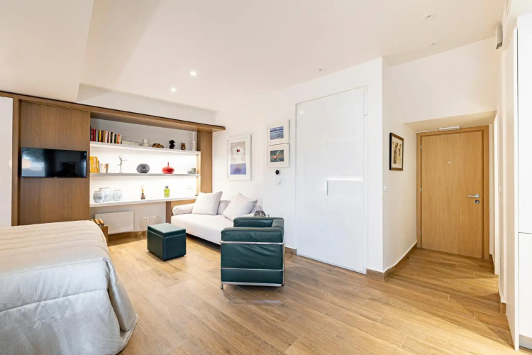 102- HiEndAccomodation-TopLocation