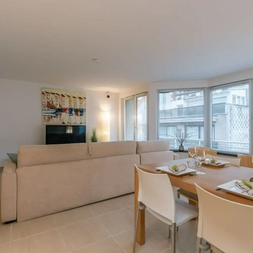 Modern and Spacious Apartment With Terrace