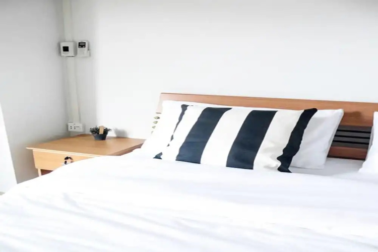 Warm Hug Home & Apartment