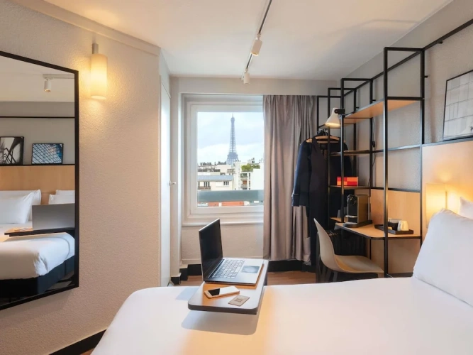 Comfort Eiffel Tower View (view is not guaranteed) Double room