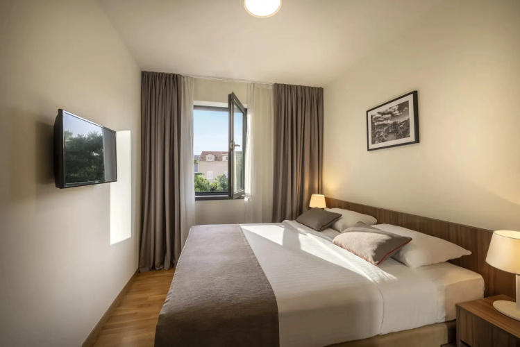 Premium Apartment