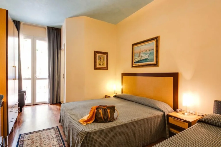 Hotel Aris