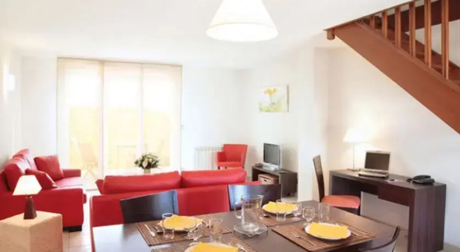 Park&Suites Village MontÃ©vrain