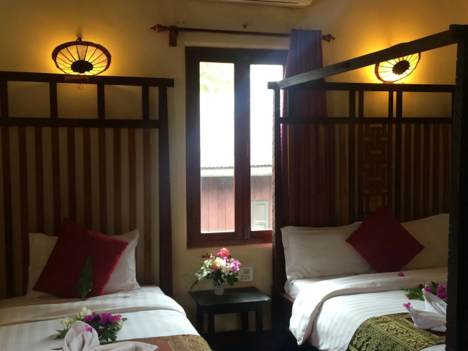 Chaluenxay Villa