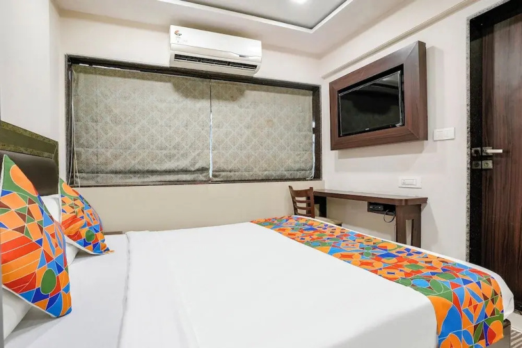 Fabhotel Kamran Residency
