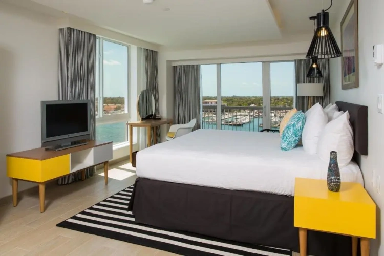 1 Bedroom Double Suite with harbour view