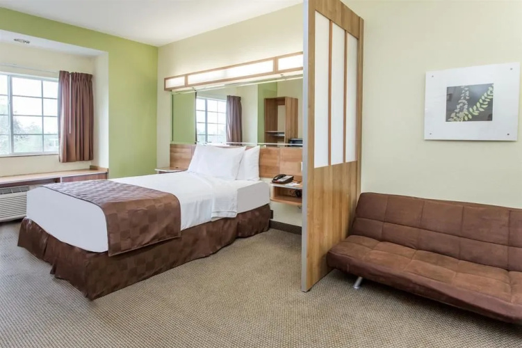 Microtel Inn & Suites by Wyndham Lehigh