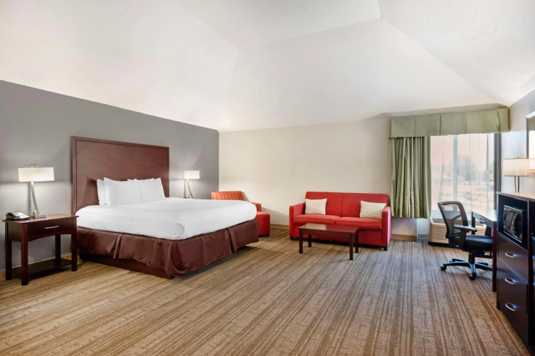 Best Western Ashbury Inn