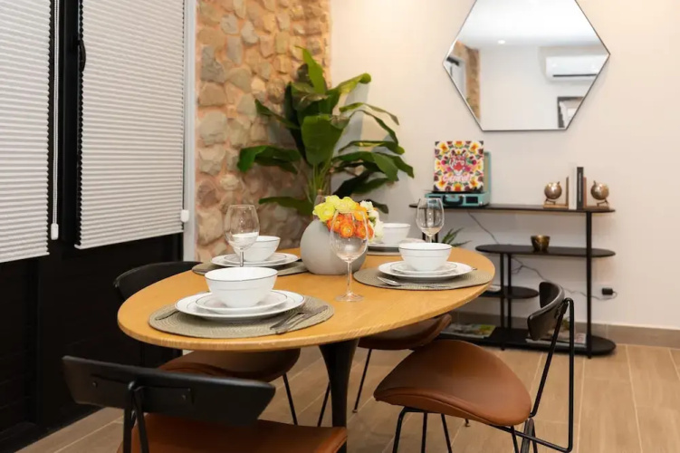 The Stylish Condo by Acomodo