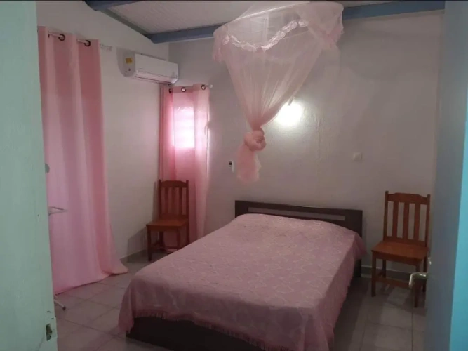 2 Bedrooms Cottage
