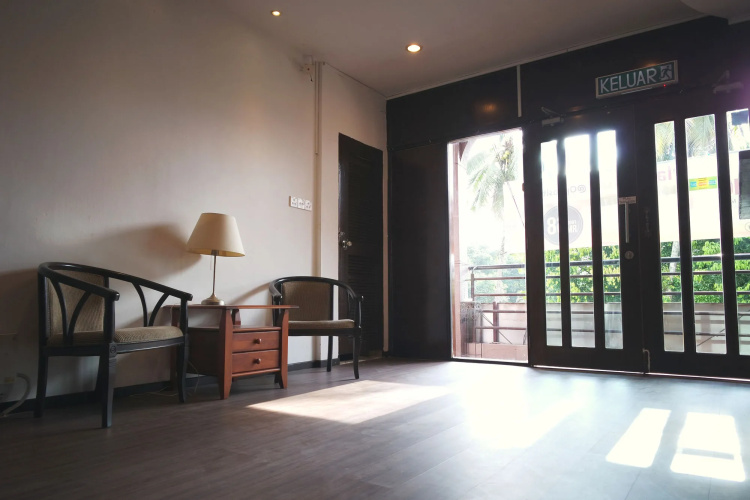 Place2Stay @ Opposite Hilton