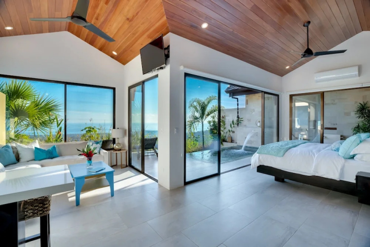 Golden Pineapple Villas
