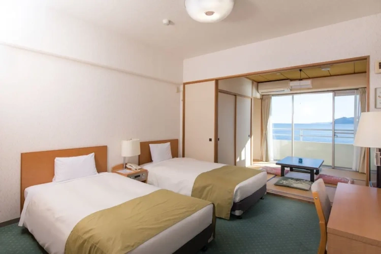 Standard Quadruple room with ocean view