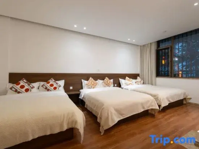 5 Bedrooms Standard room