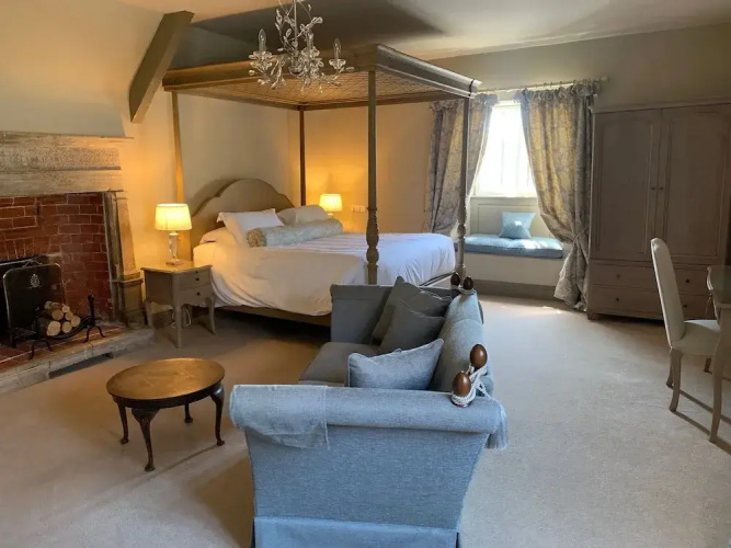 Mortons Manor