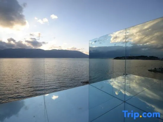 Wuxin Lake View Hostel