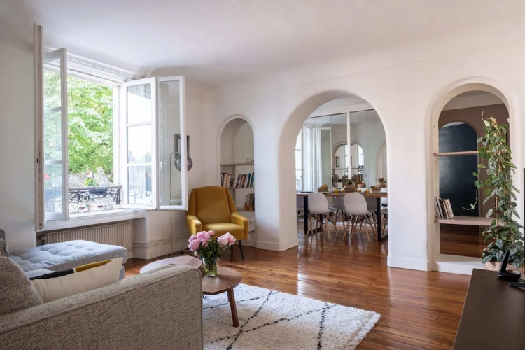 Classical-parisian Apartment on Canal Saint Martin