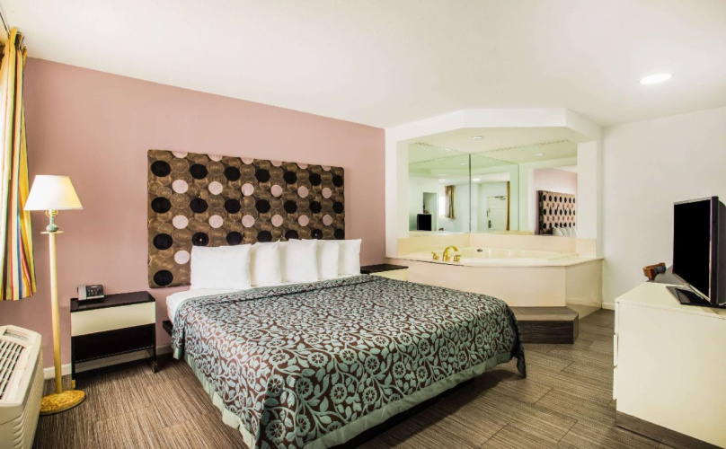 Arya Blu Inn & Suites