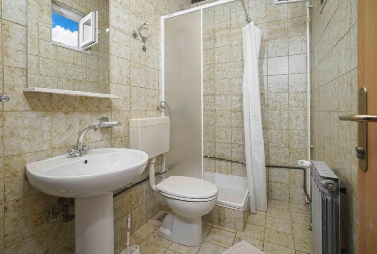 3 Bedrooms Apartment